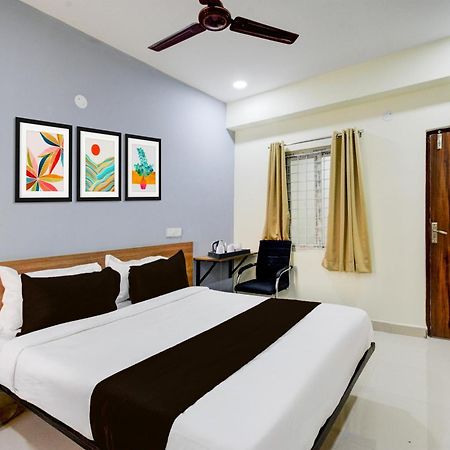 Super Townhouse Kukatpally North Formerly Munagala Arcade Хидерабад Екстериор снимка