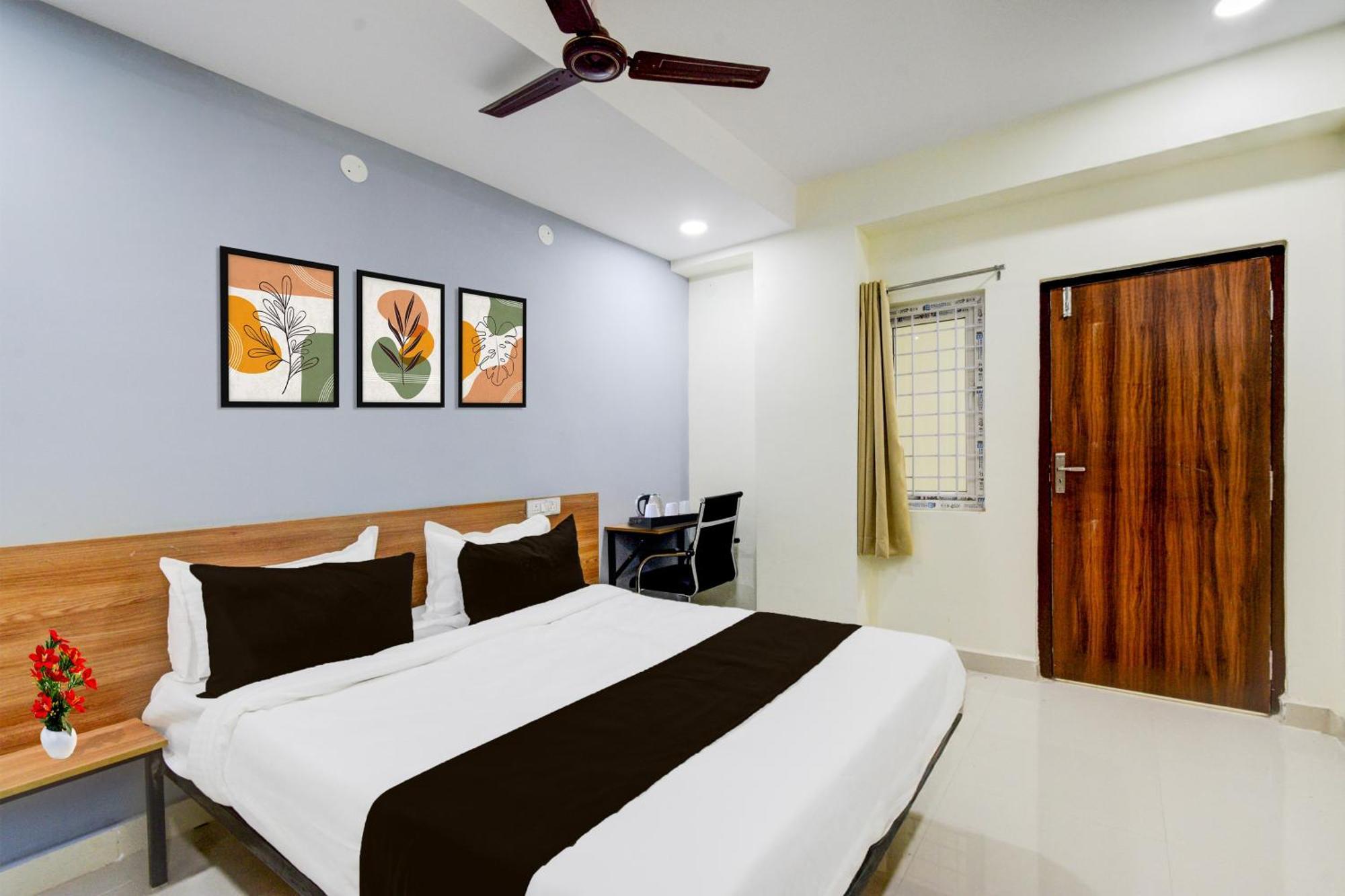 Super Townhouse Kukatpally North Formerly Munagala Arcade Хидерабад Екстериор снимка