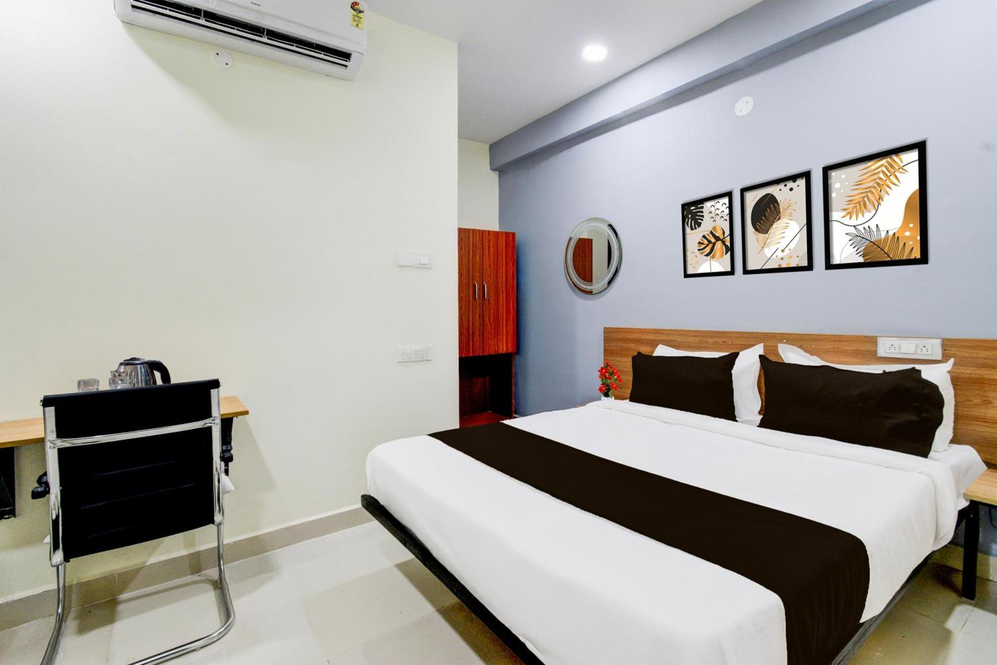 Super Townhouse Kukatpally North Formerly Munagala Arcade Хидерабад Екстериор снимка