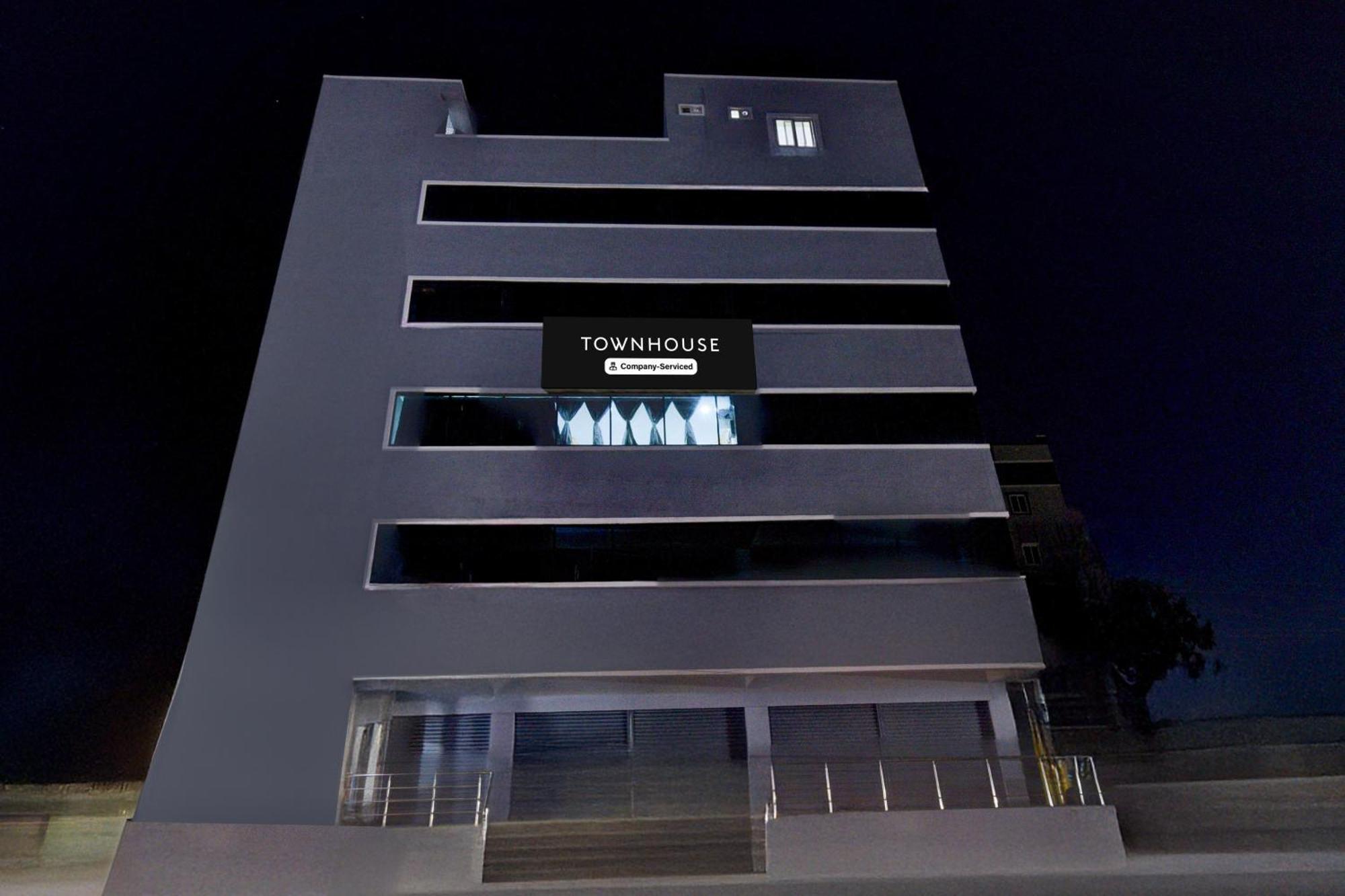 Super Townhouse Kukatpally North Formerly Munagala Arcade Хидерабад Екстериор снимка